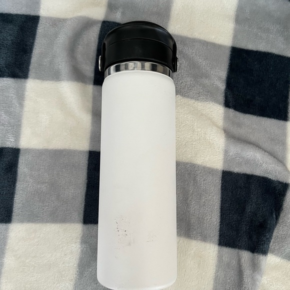 Hydroflask - Picture 3 of 7